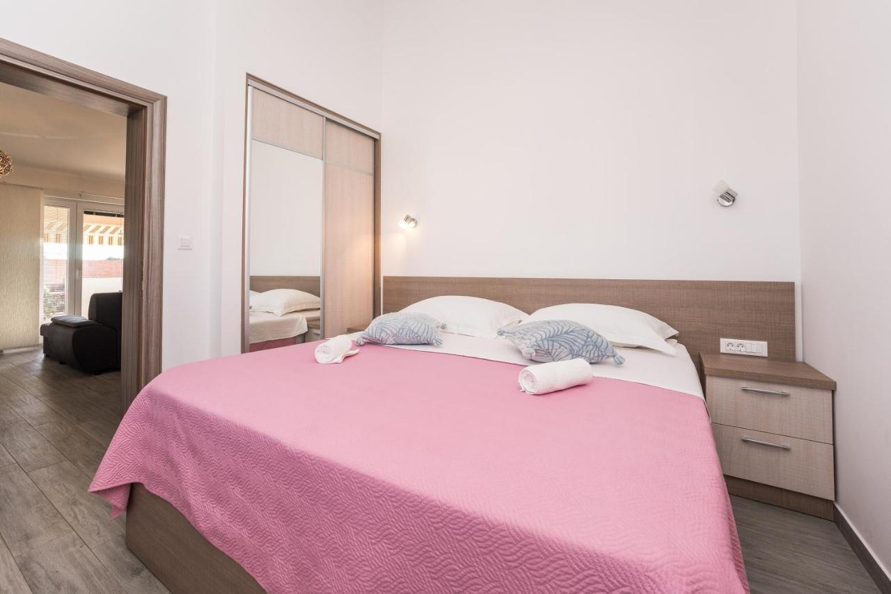Maza Apartment