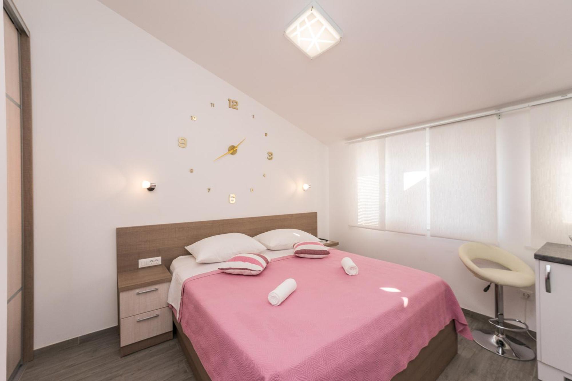 Apartment Maza *